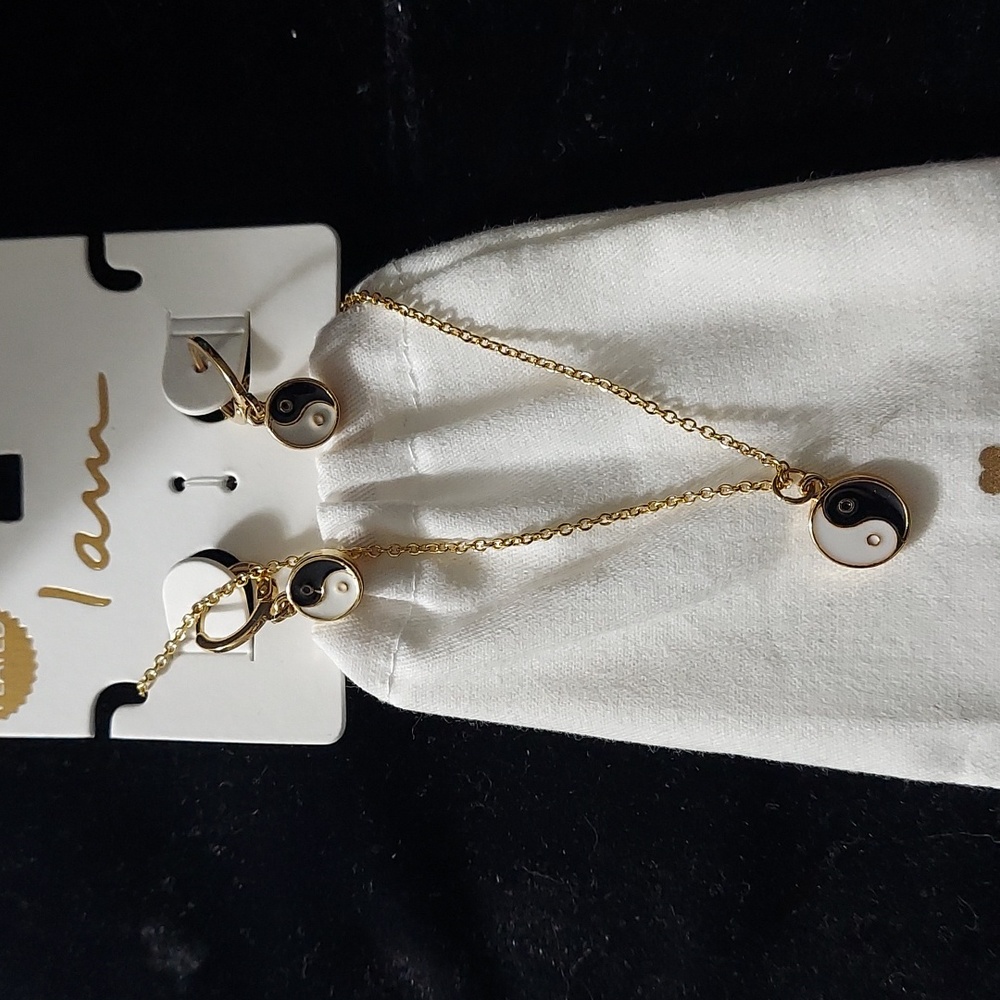 Iam Yin Yang Black & White Gold Plated Earring & Necklace Set New
